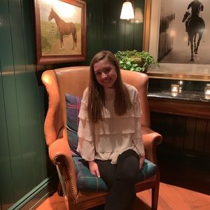 Meet your Posher, Ella